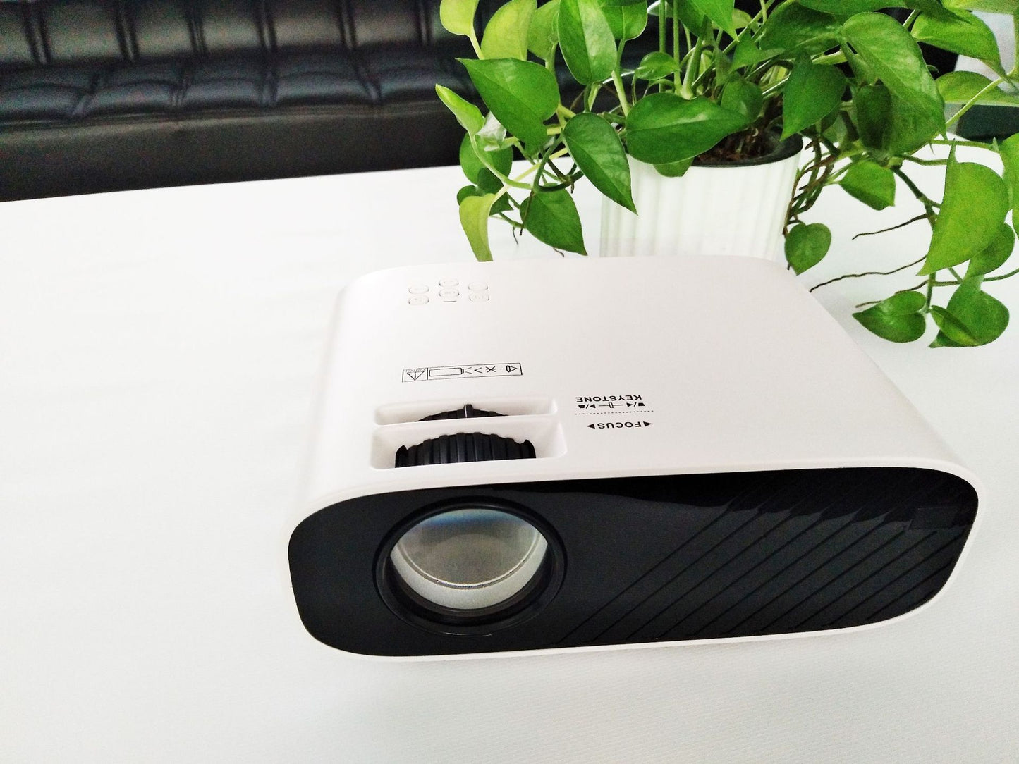 Office teaching portable projector