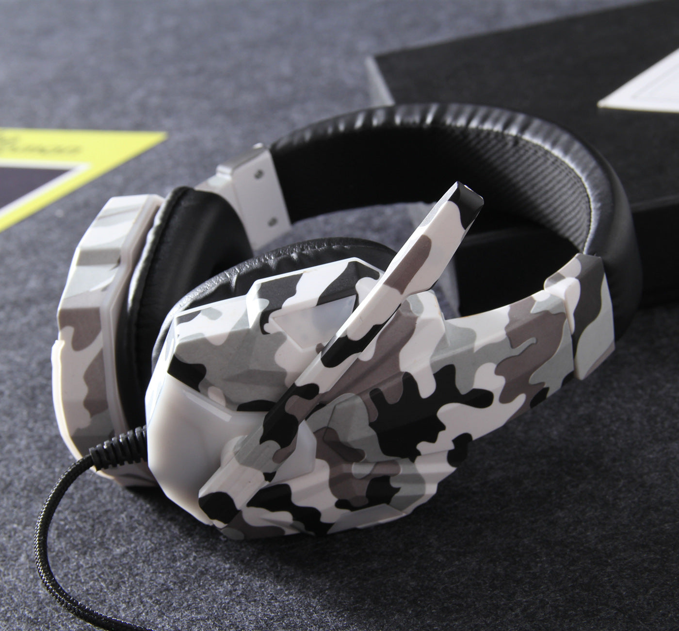 SY830MV camouflage glow earphone