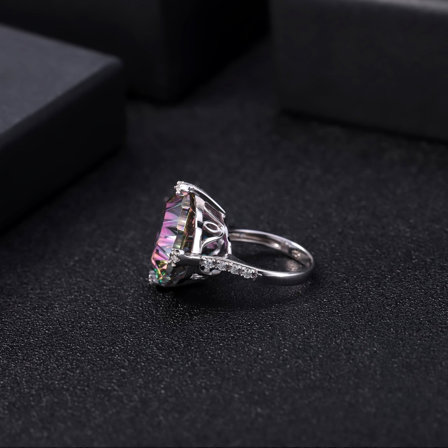 New Luxury Special-shaped Colored Gems Ring Women's Fashion High-grade Personali