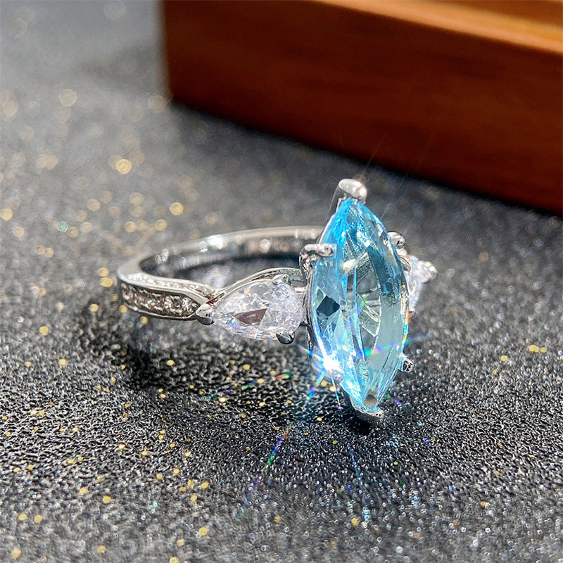 Ornament Copper Inlaid Light Blue Horse Eye-shaped Zircon Wedding Ring