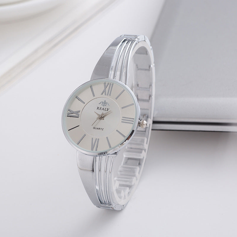 Quartz watch with fashionable fine watch strap