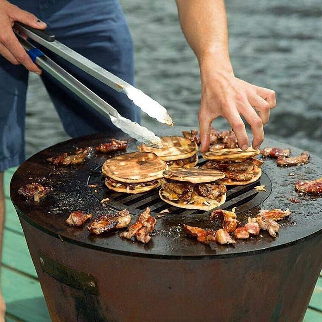 One 20" Grill Starter Bundle with 2 Grilling Accessories.